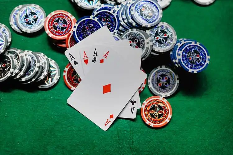Antarmuka aplikasi mobile slotter88 menampilkan permainan dealer langsung dan slot